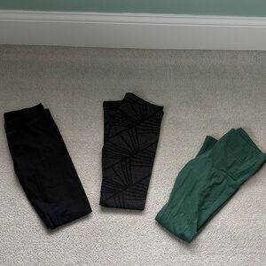 Bundle of PACT Organic Women's Black and Green Leggings Set